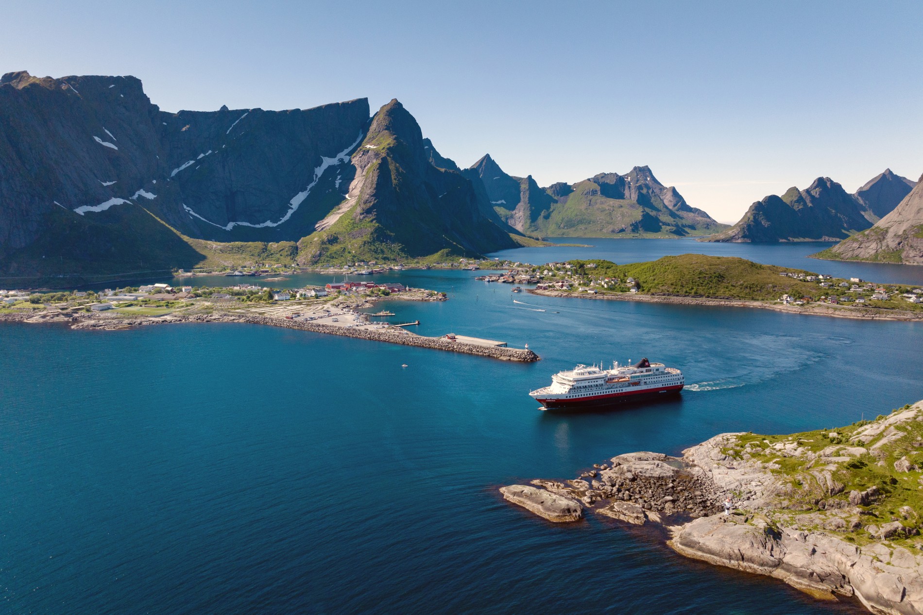 Ontdek de mooiste zeereis ter wereld met Hurtigruten